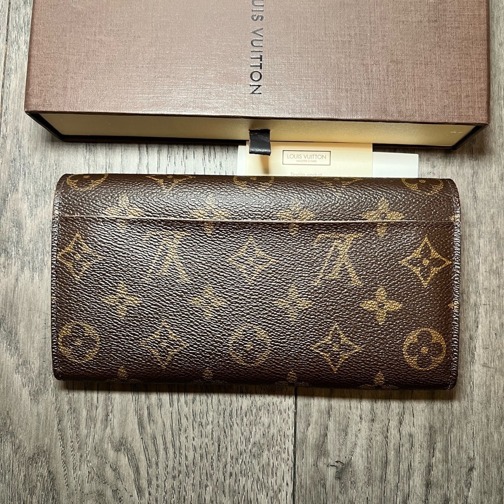 Authentic Louis Vuitton Brown and Gold Monogram Wallet on Chain - Picture 5 of 11